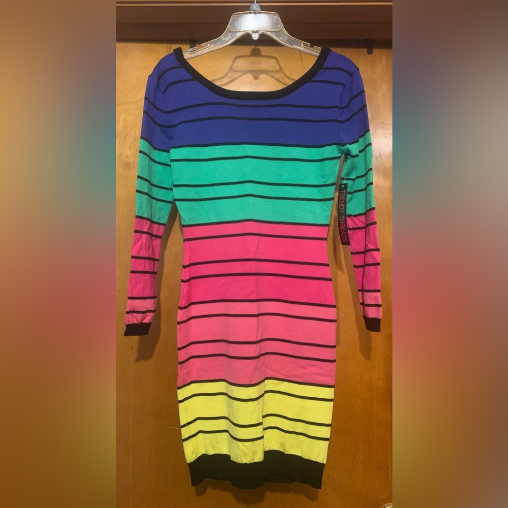 Trendy Threads Size L Horizontal Dress